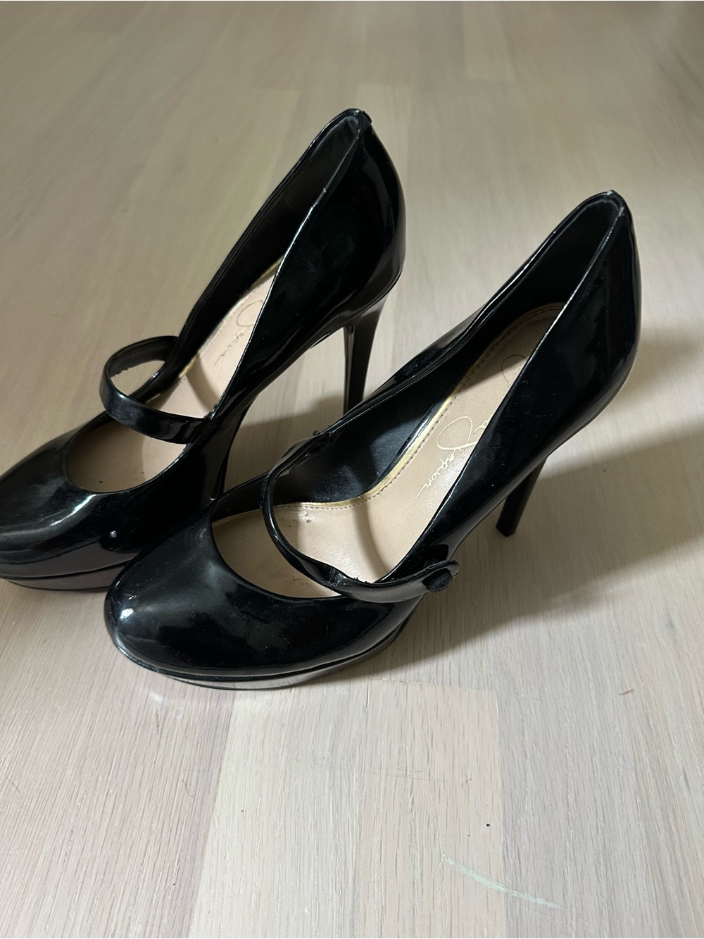 Jessica Simpson Black Patent Mary Jane Platform Pumps